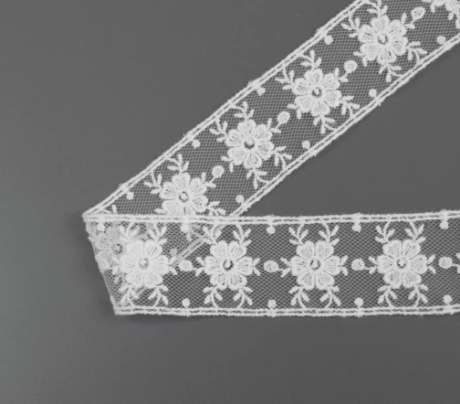Кружево IEMESA (вышивка на тюле), ширина 30 мм, цвет белый