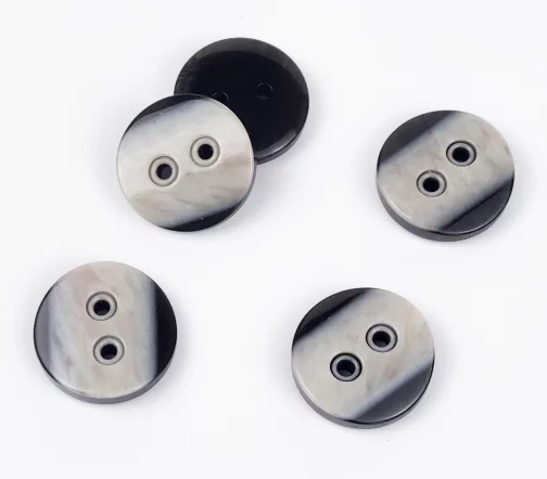 Пуговица, Union Knopf, 2 отв., пластик, цвет молочный с черными краями, 20 мм