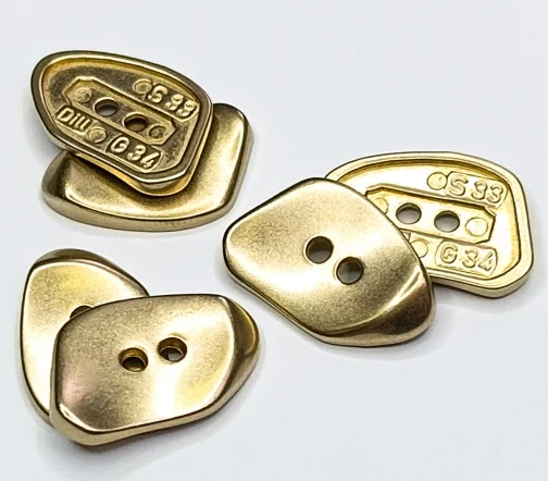 Пуговица DILL "Асимметрия", 2 отв., металл, цвет матовое золото, 23 мм
