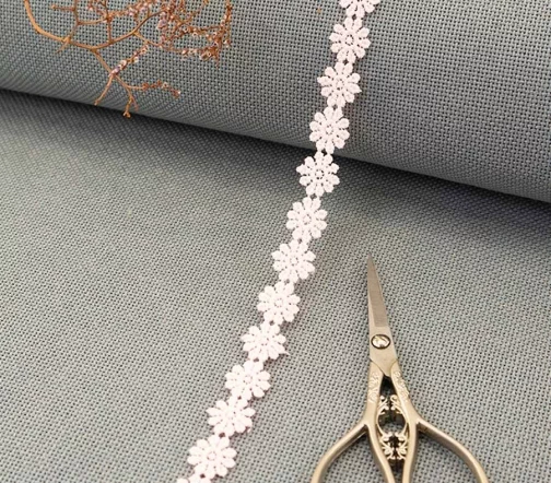 Кружево гипюр GOODMAN, ширина 18 мм, уп./4,5 м, цвет бледно-розовый