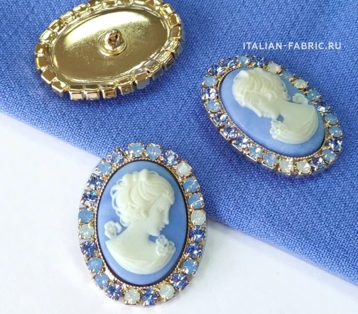 Пуговица Gafforelli "Камея", на ножке, со стразами Swarovski, цвет золото/голубой, 33х25 мм