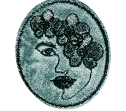 Термонаклейка HKM "Лицо с цветами в овале", 4,6 х 5,4 см, цвет серо-зеленый