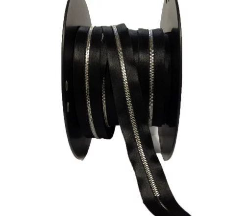Молния RiRi рулонная атласная, металл, 4 мм, цепь NI никель, цвет 2110 черный