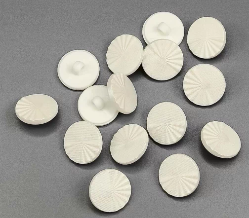 Пуговица Sandra, на ножке, 15 мм, пластик, цвет молочный