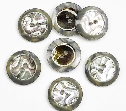 Пуговица Sandra, 22 мм, 2 отв., пластик/перламутр, цвет серый