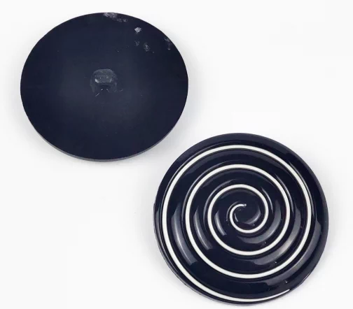 Пуговица, Union Knopf, "Спираль", на ножке, пластик, цвет черно-белый, 42 мм