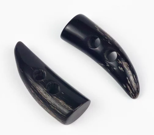 Пуговица Union Knopf, 2 отв., нат.рог, цв. коричневый, 50 мм, арт. 85058