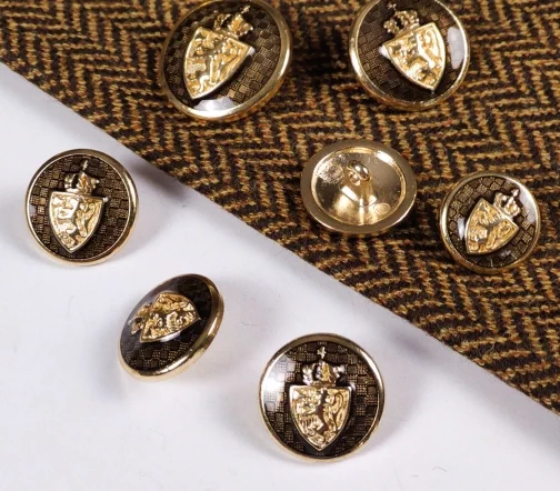 Пуговица Sandra "Герб Лев", на ножке, 18 мм, металл/эмаль, золото/т.болот, 1417Z-28-1/5006