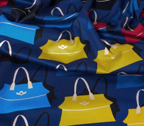 Сатин "Сумочки", фон темно-синий, 20901-2