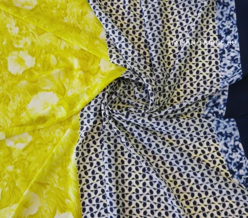 Крепдешин "Желтые цветы и синий орнамент", 01750