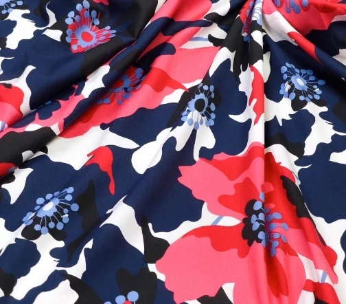 Хлопок плательно-блузочный "Синие и коралловые цветы", фон молочный, 1062426