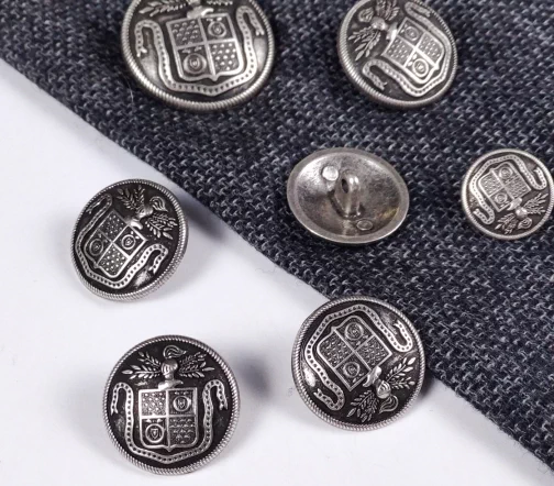 Пуговица Sandra "Герб Рыцарь", на ножке, 20 мм, металл, серебро черненое, 3708Z-32-16