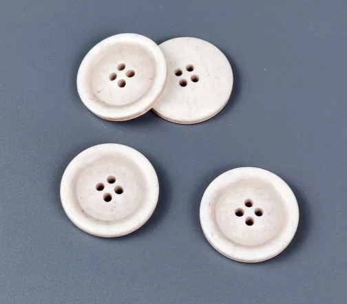 Пуговица, 4отв., пластик, цв. кремовый/белый, 20 мм