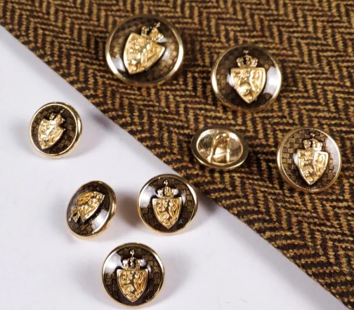 Пуговица Sandra "Герб Лев", на ножке, 15 мм, металл/эмаль, золото/т.болот, 1417Z-24-1/5006