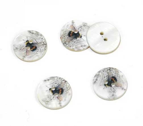 Пуговица Union Knopf "Пчела", 2 отв., перламутр, цвет белый, 20 мм