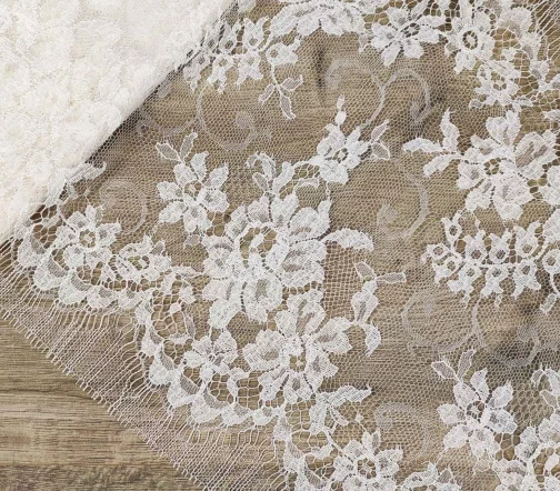 Кружево шантильи Sophie Hallette, ширина 22 см, цвет молочный