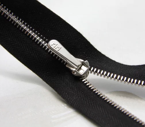 Молния RiRi металл неразъёмная, 4 мм 18 см, подвеска HOSEN, цепь NI, цвет 2110, черный