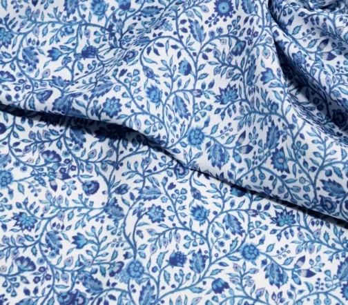 Ситец "Сине-голубая цветочная сказка", фон белый, 1022301