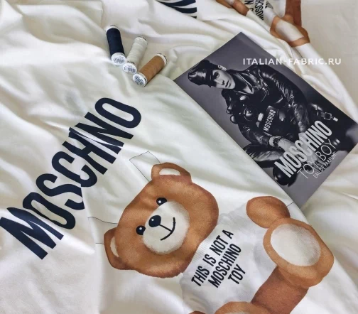 Трикотаж "Мишки Toy" Moschino, белые на молочном, купон, 1072007к-1