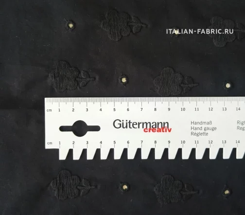 Шитье хлопковое "Черные цветы", 01924