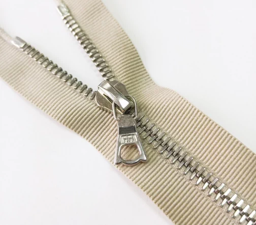 Молния RiRi металл, репс, неразъёмная, 6 мм 18 см, подвеска Flach, цепь Ni, цвет 2230, бежевый