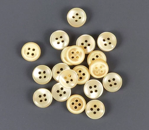 Пуговицы, Union Knopf, круглые, выпуклые, с переливом, 4 отв., пластик, цвет сливочный, 11 мм