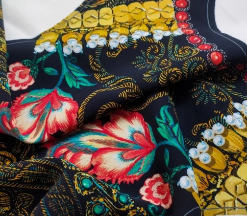 Креп кади "Орнамент", фон черный, комплект для платья, 1032218к