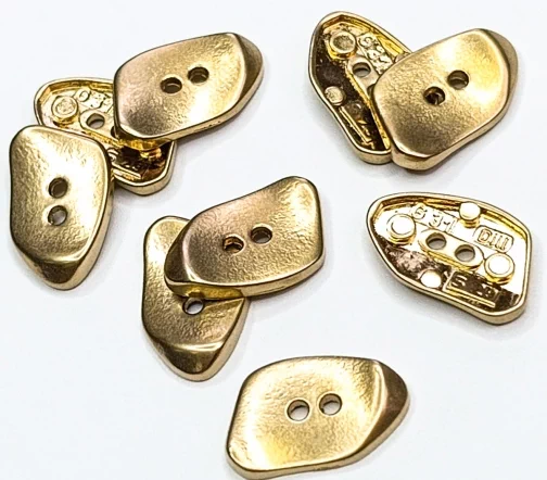 Пуговица DILL "Асимметрия", 2 отв., металл, цвет матовое золото, 18 мм