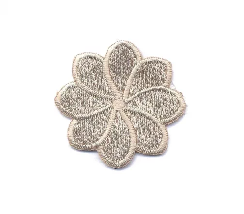 Термоаппликация Marbet "Цветок восьмилистник", 3 х 3 см, серо-бежевый, 569205.G