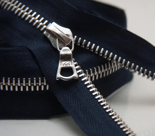 Молния RiRi металл, неразъёмная, 6 мм 18 см, подвеска Flach, цепь Ni, цвет 2626, кобальт синий