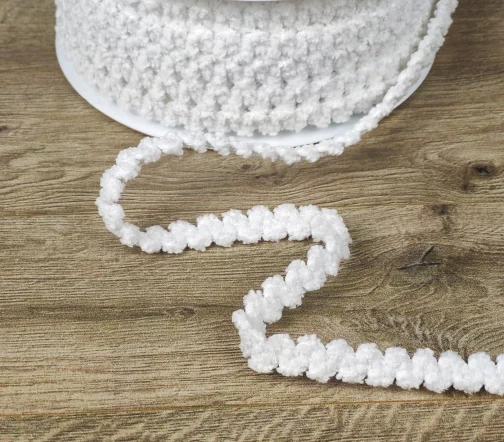 Резинка декоративная "шенилл" MATSA, 9 мм, цвет белый