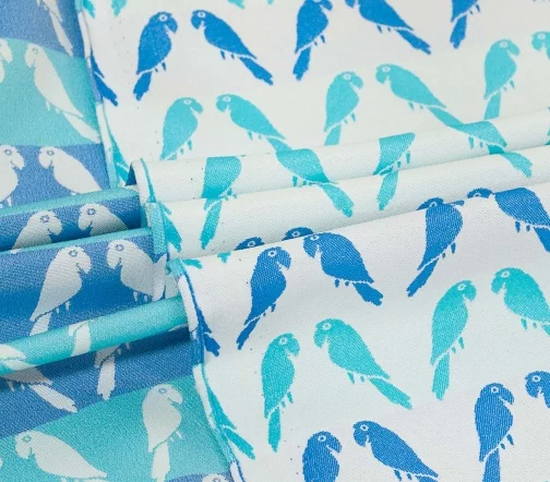 Жаккард "Бирюзовые и синие попугайчики", 01246