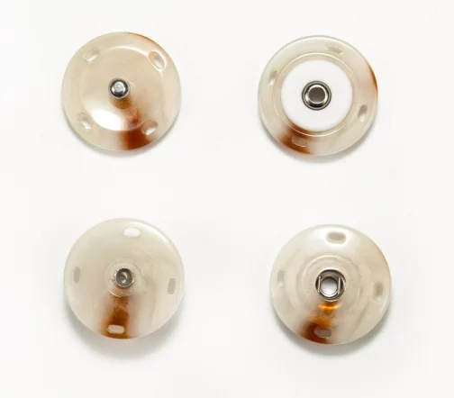 Кнопка пришивная, пластик, 18 мм, цвет бежевый/коричневый, A2202-18-2