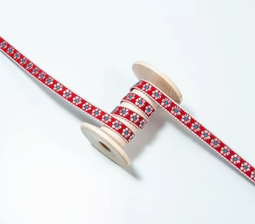 Тесьма PEGA с цветочным орнаментом, 8 мм