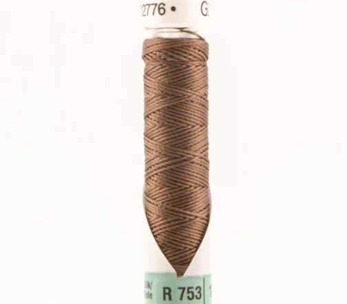 Нить Silk R 753 для фасонных швов, 10м, 100% шелк, цвет 453 золотисто-бежевый, Gutermann 703184