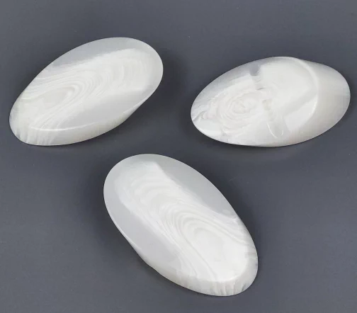 Пуговица пальтовая, на ножке, 57 мм, пластик, цвет белый, арт. RM0039/A001