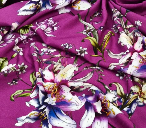 Креп вискозный "Цветы на цикламеновом фоне", 1062429