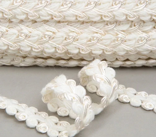 Тесьма отделочная "косичка", 20 мм, цвет молочный, 23-480-02