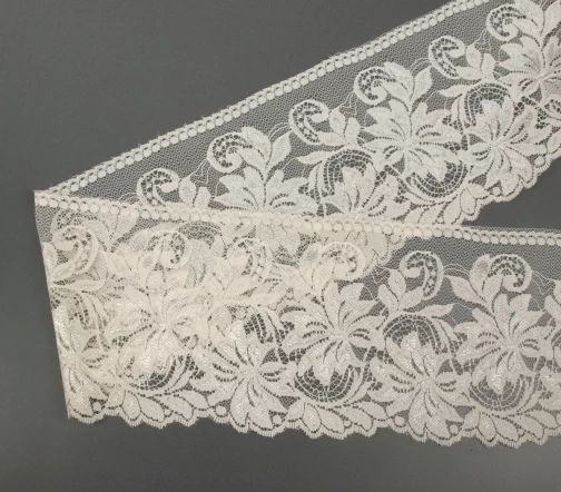 Кружево LAKIDAIN, ширина 130 мм, цвет сливочный
