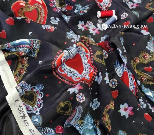 Шифон "Сердца", фон черный, 00311