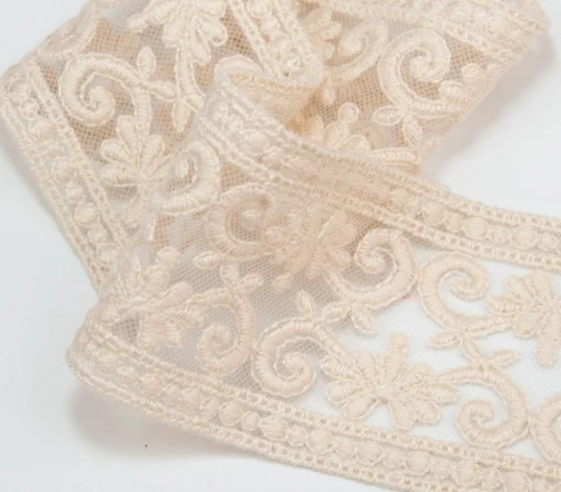 Кружево IEMESA (вышивка на тюле), ширина 5,5 см, цвет топленое молоко