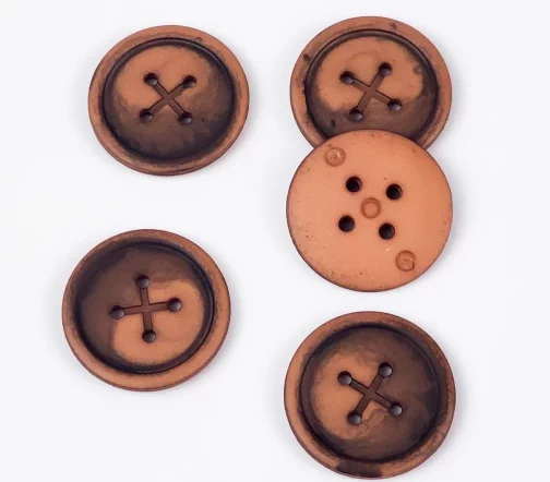 Пуговицы, Union Knopf, "Прорезь-крест", круглые, 4 отв., пластик, цвет рыжий, 23 мм