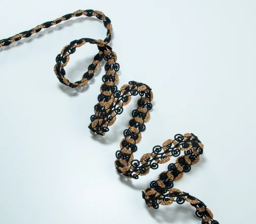 Тесьма PEGA декоративная, черная с золотистым люрексом, 20 мм