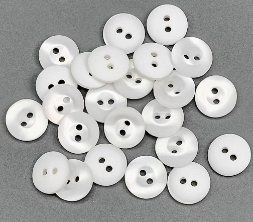 Пуговица Sandra "Перламутровые", 11 мм, 2 отв., пластик, цвет белый