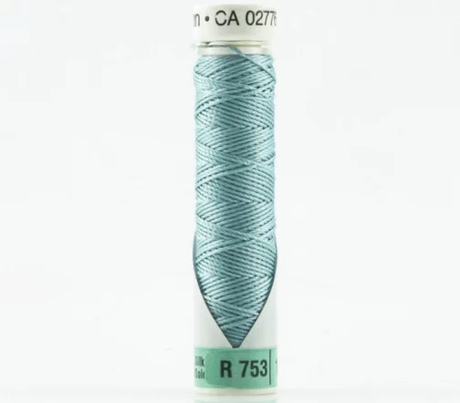 Нить Silk R 753 для фасонных швов, 10м, 100% шелк, цвет 196 бледно-лазурный, Gutermann 703184