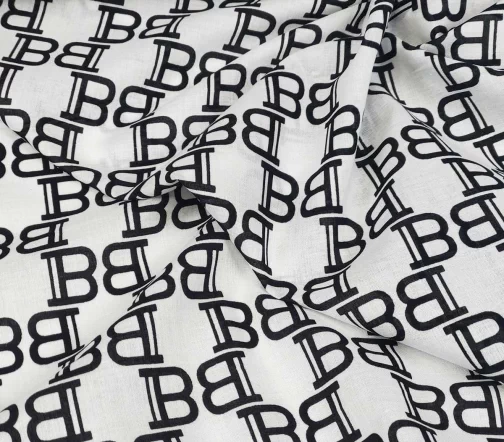 Сорочечный хлопок "Буквы", фон молочный, 1062425