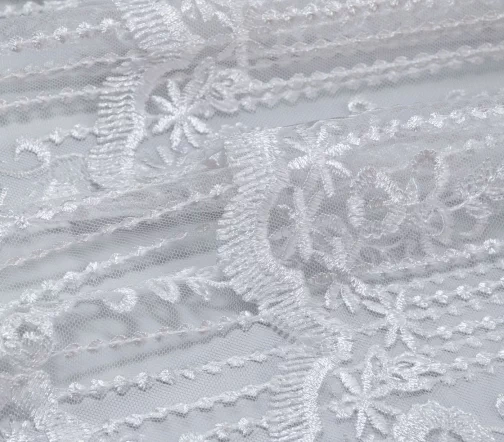 Вышивка на сетке "Цветы и узоры", цвет белый, 1052207