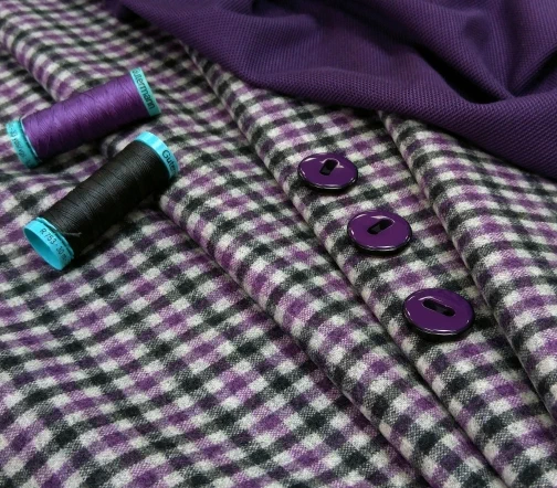 Шерсть костюмная в черную, серую, фиолетовую клетку, 00440