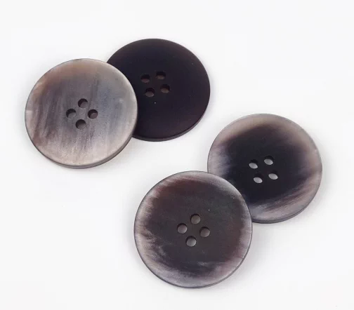 Пуговица, Union Knopf, круглая, вогнутая, перламутровый отлив, 4 отв., цвет коричневый, 25 мм