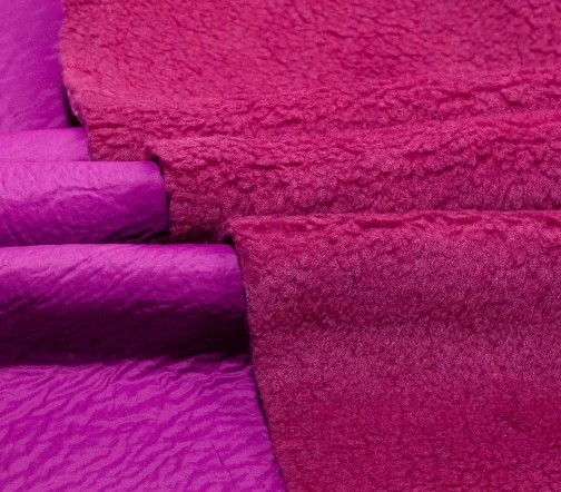 Курточная двусторонняя ткань с искусственным мехом, цвет фуксия, 1022307